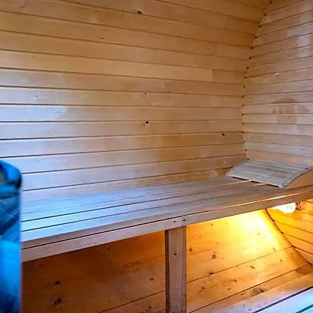Z Bala Przy Plazy- Klimatyzowane - Jacuzzi, Sauna, Lody, Popcorn, Ryba Wedzona I Ognisko Gratis-od Maja! Ξενοδοχείο