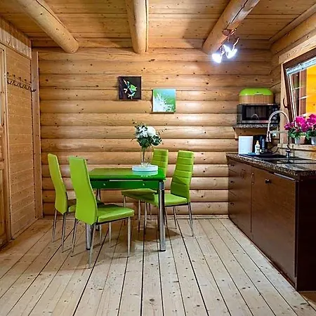 Z Bala Przy Plazy- Klimatyzowane - Jacuzzi, Sauna, Lody, Popcorn, Ryba Wedzona I Ognisko Gratis-od Maja! Hotel Dziwnów
