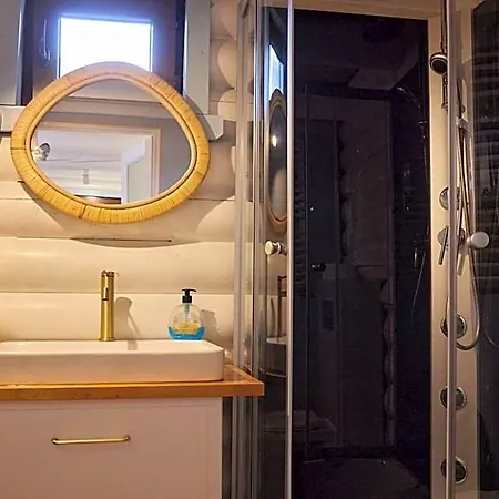Hotel Z Bala Przy Plazy- Klimatyzowane - Jacuzzi, Sauna, Lody, Popcorn, Ryba Wedzona I Ognisko Gratis-od Maja! Dziwnów